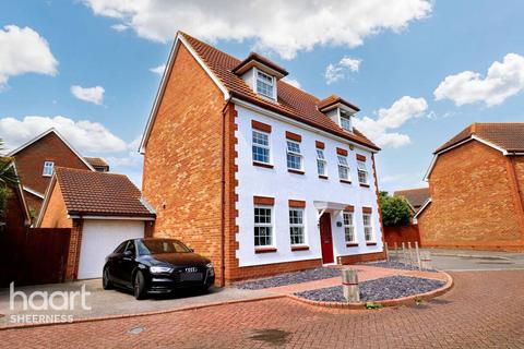 5 bedroom detached house for sale, Penny Cress Road, Minster