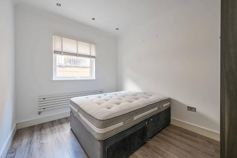 2 bedroom flat to rent, High Road, N22, Turnpike Lane, London, N22