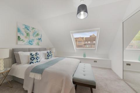 3 Rotterdam Drive, London, E14 3JA