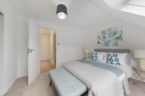 3 Rotterdam Drive, London, E14 3JA