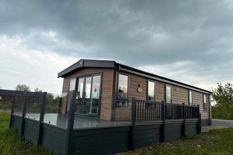 2 bedroom lodge for sale, Nantwich