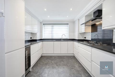 3 bedroom apartment for sale, Chigwell, Essex IG7