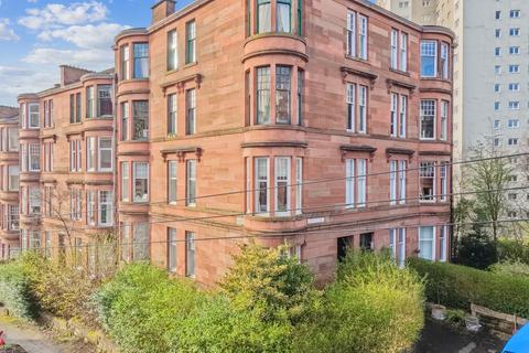 2 bedroom flat for sale, Grantley Gardens, Flat 2/1, Shawlands, Glasgow, G41 3PY