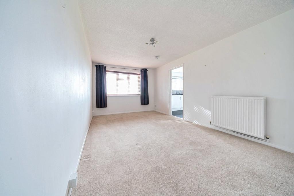St. Road, Farnham, GU9 2 bed flat for sale £300,000
