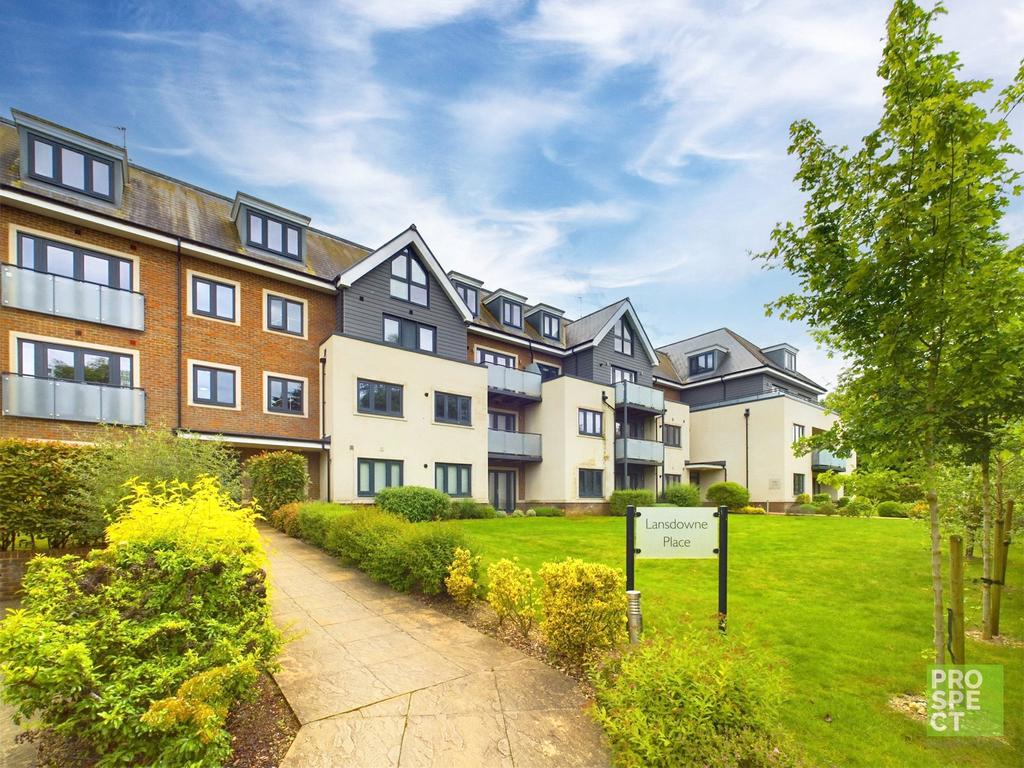 Institute Road, Taplow, Maidenhead... 2 bed apartment for sale - £365,000