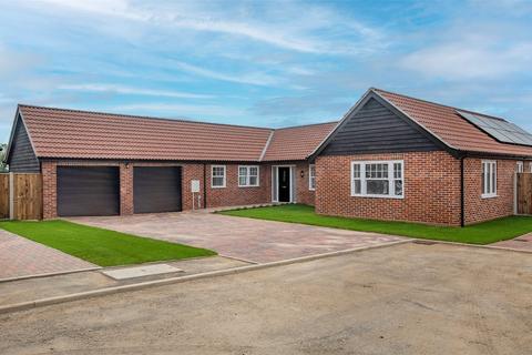 3 bedroom bungalow for sale, Plot 11, The Mallows, High Green, Brooke, Norwich, NR15