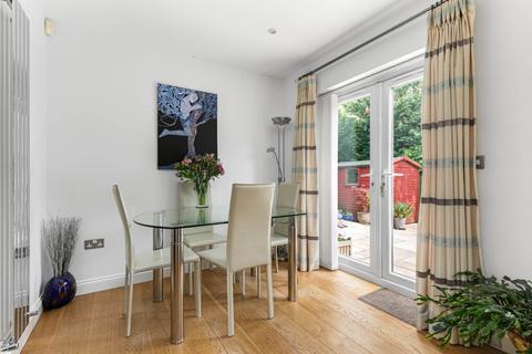 2 bedroom semi-detached house for sale, Barkhart Close, Wokingham RG40