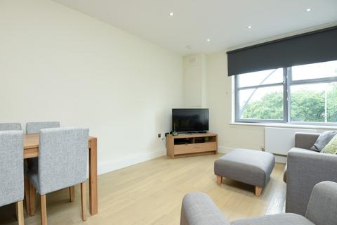 1 bedroom flat to rent, Sundial Court, Barnsbury Lane, Tolworth, KT5