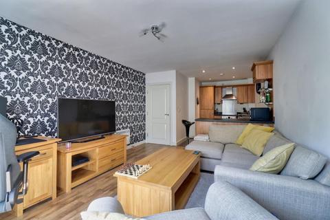 1 bedroom flat for sale, Cornmill View, Horsforth, Leeds, West Yorkshire, LS18