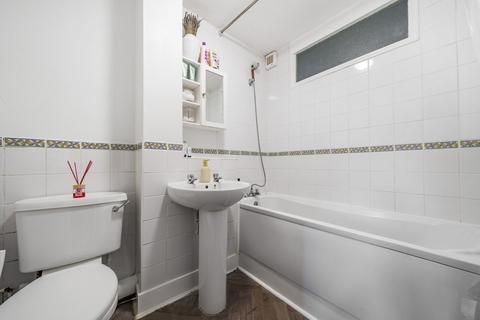127 Heathdene Drive, Belvedere, DA17 6HY