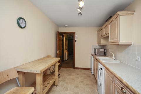 18/12 Johns Place, Edinburgh, EH6 7EN