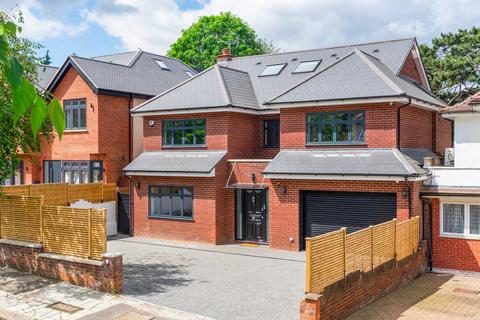 9 Birkdale Road, London, W5 1JZ