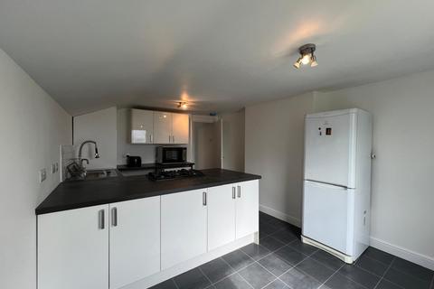 2 bedroom flat to rent, Top Flat, Venner Road, Sydenham, SE26