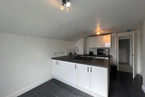 2 bedroom flat to rent, Top Flat, Venner Road, Sydenham, SE26