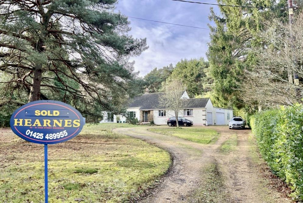 Avon Castle, Ringwood, BH24 2BQ 4 bed detached house for sale £1,000,000