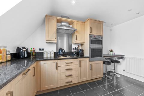 Flat 9, Cavendish Court Cavendish Road, Weybridge, KT13 0JN