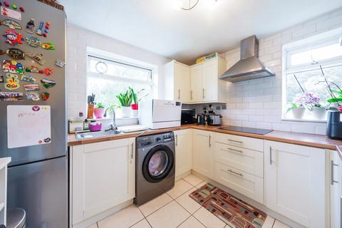 2 bedroom maisonette for sale, Ratcliffe Road, Farnborough, Hampshire, GU14