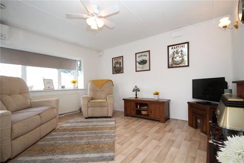 2 bedroom detached house for sale, Riverhill Gardens, Worcester Park KT4