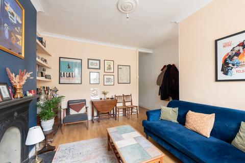 2 bedroom ground floor maisonette for sale, Leybourne Road, Leytonstone, London, E11 3BT