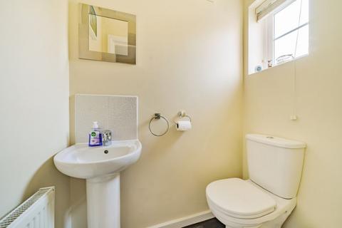 2 bedroom end of terrace house for sale, McKennan Close, Clapham, Bedford