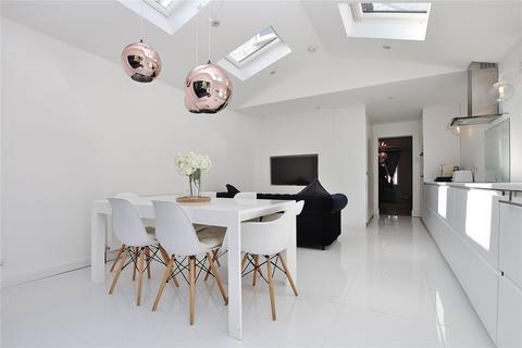 109 Connaught Road, Brookwood, Woking, GU24 0EU