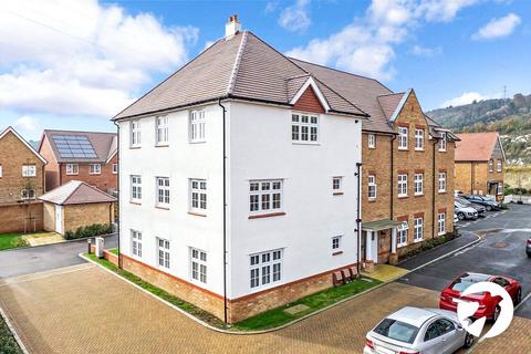 2 bedroom flat to rent, Clay Place, Halling, Rochester, Kent, ME2