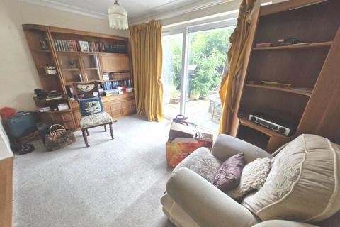 4 bedroom detached house for sale, Brompton Close, Luton LU3