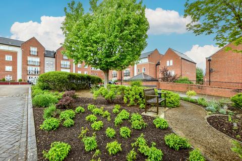 2 bedroom apartment for sale, Gilbert Scott Court, Whielden Street, Old Amersham, Buckinghamshire, HP7