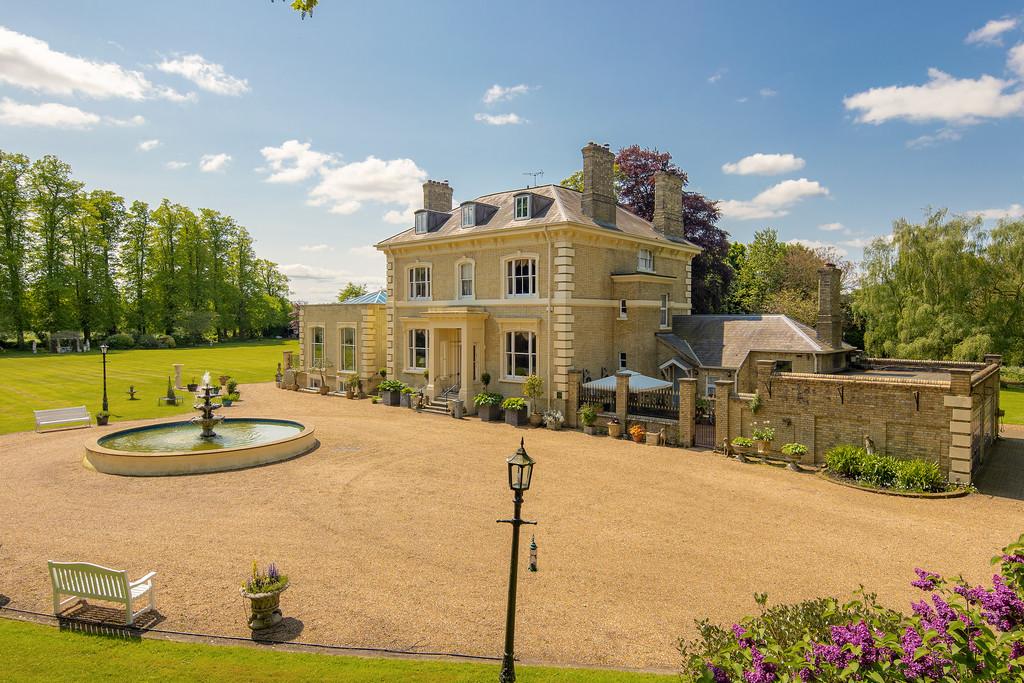 Langley Lodge New HR 001