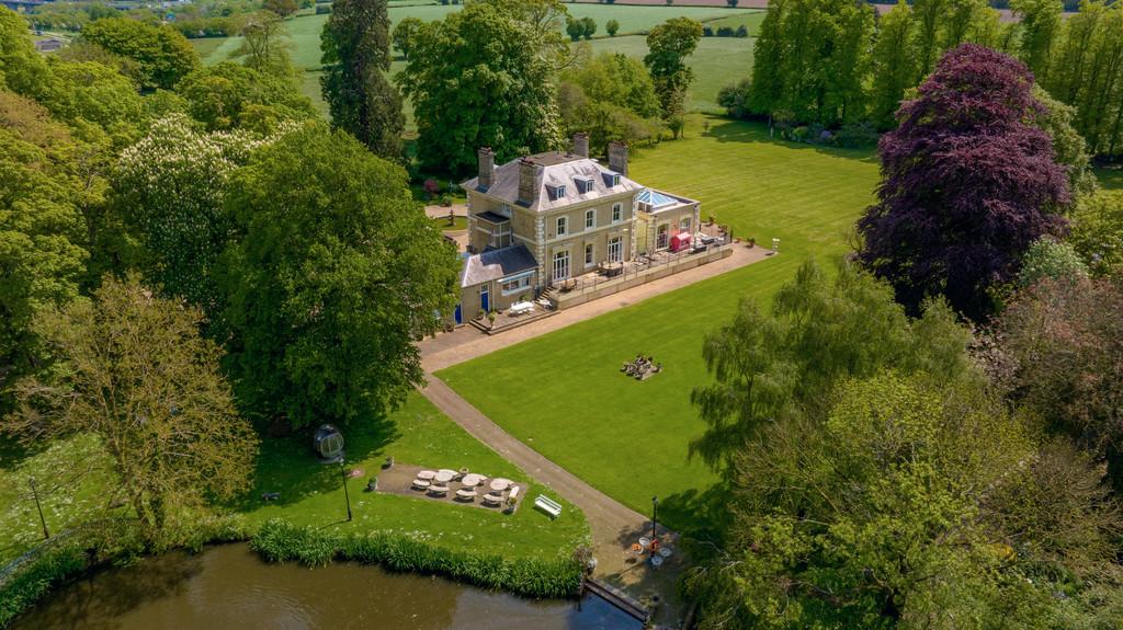 Langley Lodge New HR 004