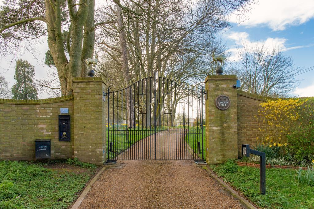 Langley Lodge HR 029