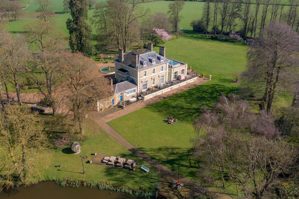 Langley Lodge HR 011