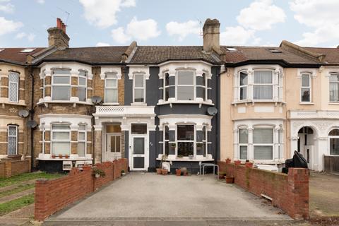 4 bedroom terraced house for sale, Fillebrook Road, Leytonstone, London, E11 4AT