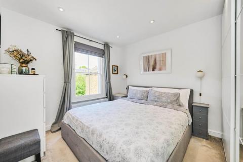 2 bedroom flat for sale, Shuttleworth Road, Battersea