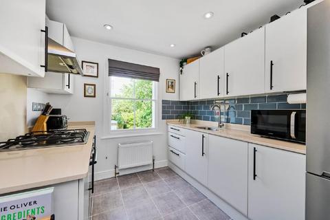 2 bedroom flat for sale, Shuttleworth Road, Battersea