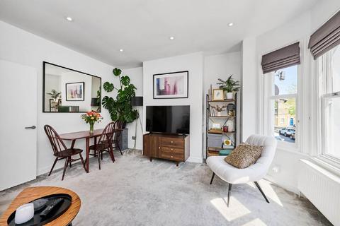 2 bedroom flat for sale, Shuttleworth Road, Battersea