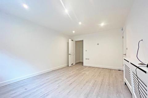 1 bedroom ground floor maisonette for sale, Yewtree Close, Harrow HA2