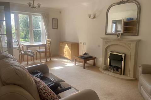 14, Armada Court Parkfield Road, Topsham, Exeter, EX3 0EW
