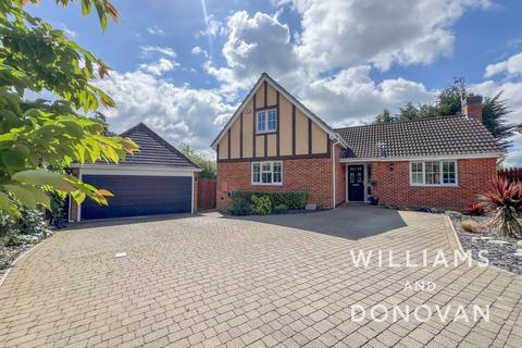 46 Glencrofts, Hockley, SS5 4GN