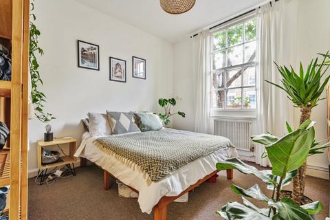 2 bedroom flat to rent, Freedom Street Battersea SW11