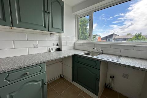1 bedroom flat to rent, Bishopsfield Road  Fareham  UNFURNISHED