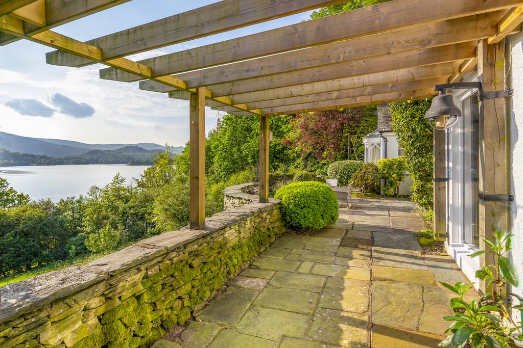 Paved Entertaining Terrace