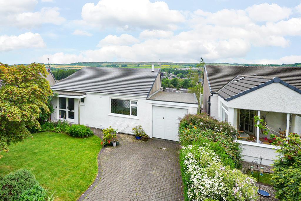 21 Silver Howe Close, Kendal, LA9 7NW 3 bed detached house for sale £