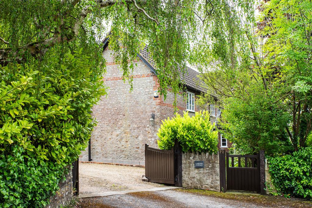 Lane End, Corsley 5 bed detached house for sale £800,000