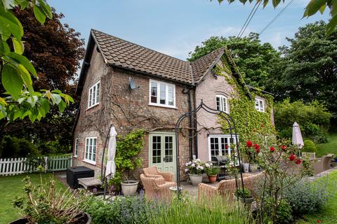 5 bedroom detached house for sale, Lane End, Corsley