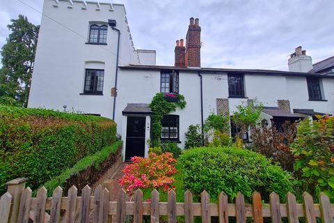 3 bedroom terraced house for sale, Castle Road, Epsom KT18