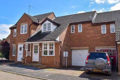 3 bedroom terraced house for sale, Cooper Close, Towcester, NN12