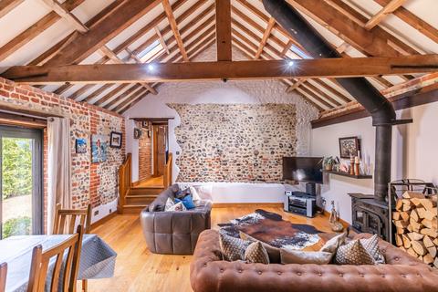 2 bedroom barn conversion for sale, Weybourne