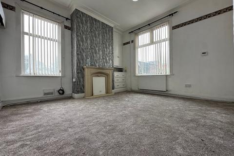 4 bedroom end of terrace house for sale, St Pauls Avenue, Deepdale, Preston, PR1