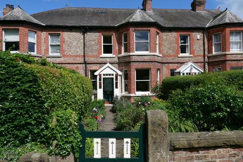 5 bedroom townhouse for sale, Scriven Road, Knaresborough